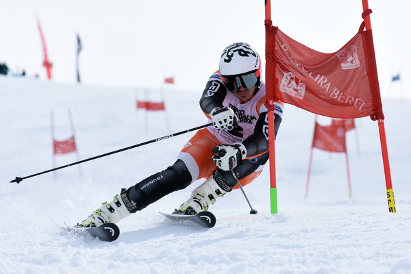La Fundación Jesús Serra une deporte y formación en su 12º Trofeo de Esquí en Baqueira Beret